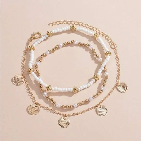 ✨Seashell Round Charm Anklet (Boutique) - Picture 2 of 5